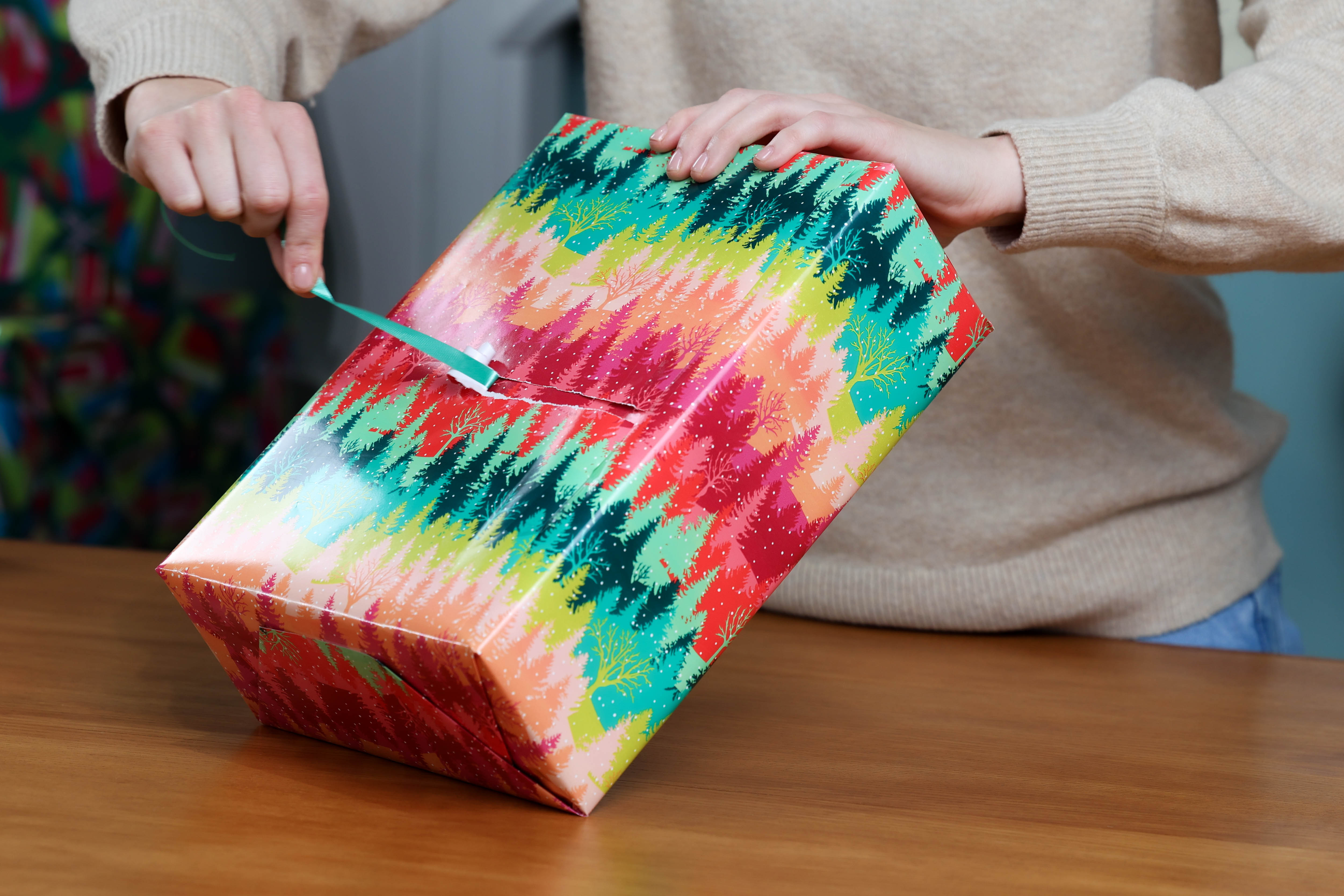 How to Wrap a Gift that Opens With Ease